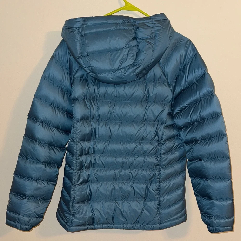L.L. Bean Blue Puffer Jacket - Picture 3 of 3